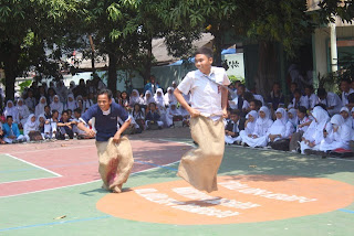 Lomba Balap Karung