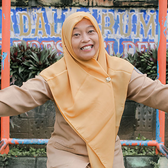 Urip Indah Lestari ,S.Pd