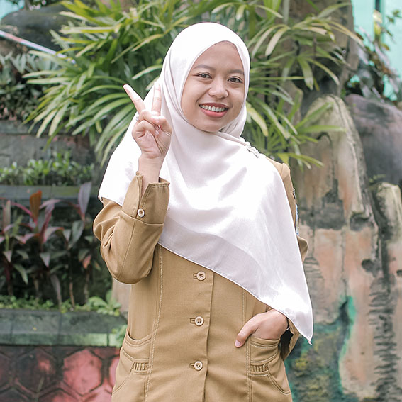 Anida Hasniah Habieb, S.Pd