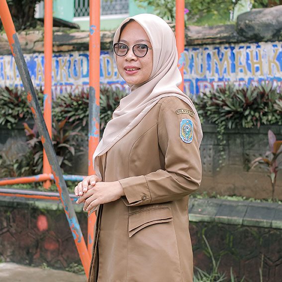 Noor Azizah Afis Laily, S.Pd