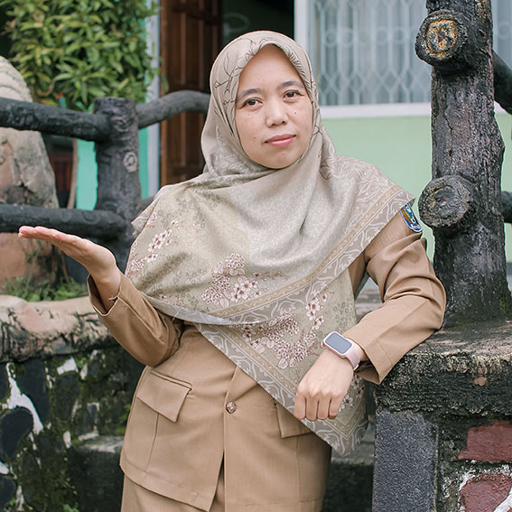 Manir Rohmatin, S.Pd